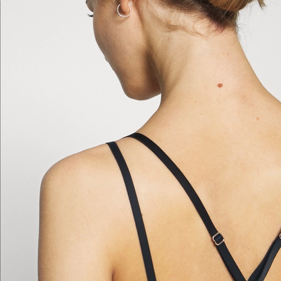 Aerie garden lace bodysuit in black size medium worn once for photo shoot - Picture 4 of 7